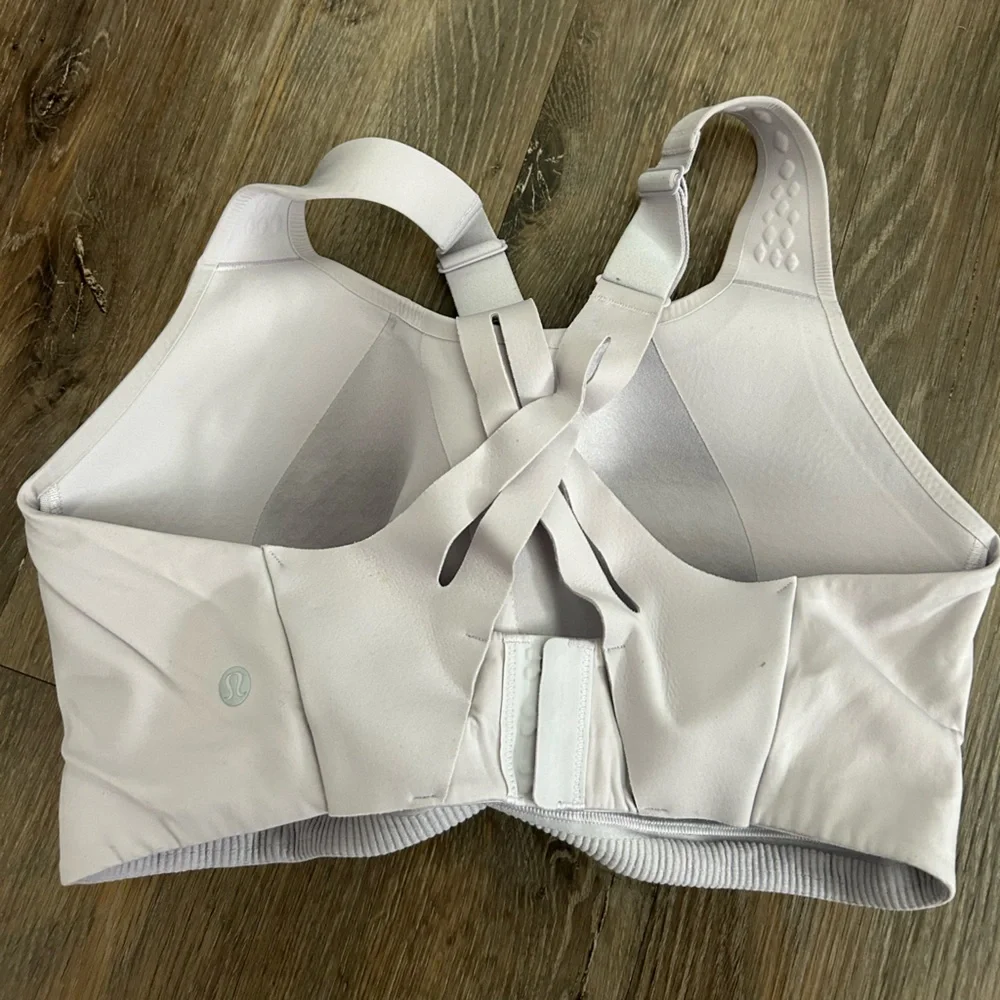 Lululemon air support sports bra - Picture 2 of 3